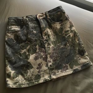 Kimchi Blue high waisted floral skirt