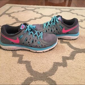 Dual Fusion 2 running shoes