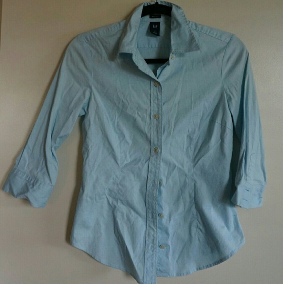 Gap fitted button down