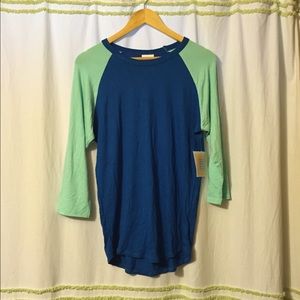 NWT LuLaRoe Randy tee M medium