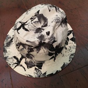 Hawaiian bucket hat