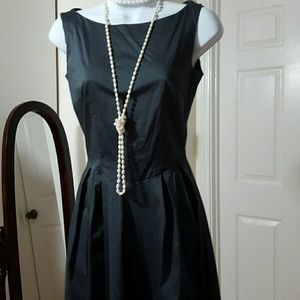 Full skirt dress.