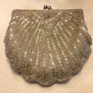 La Regale vintage sea shell evening clutch