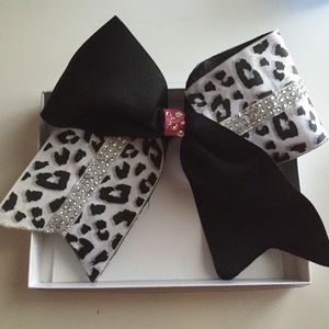 Cheer Bow
