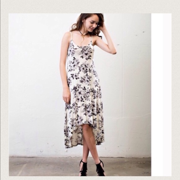 😍July 4th SALE💕floral  hi low dress - Picture 4 of 4