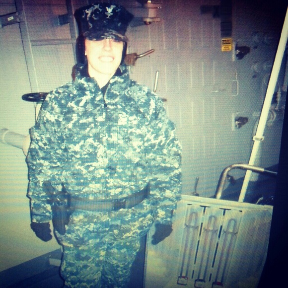 Meet your Posher, Ashley - Picture 3 of 5