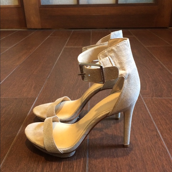 Calvin Klein Vivian light silver heels: 7M