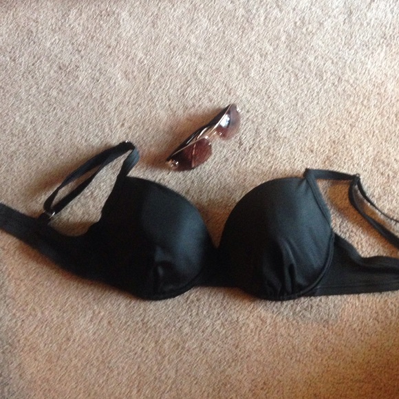 Smart &a Sexy fully lined bikini top - Picture 2 of 4