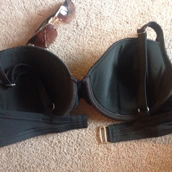 Smart &a Sexy fully lined bikini top - Picture 4 of 4