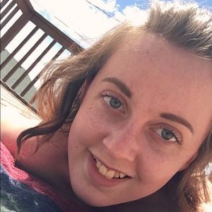 Meet your Posher, Lacee