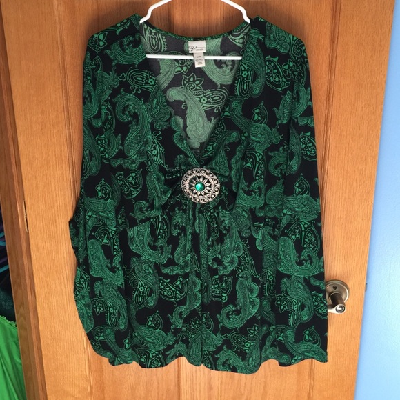 Long sleeve paisley top