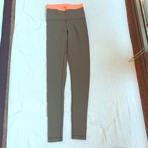 Lululemon army green fitted sweatpants