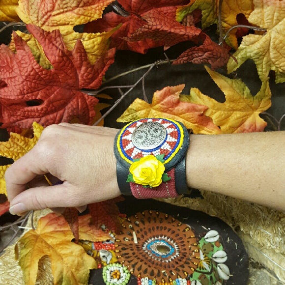 🚫🚫SOLD🚫🚫NEW HAND MADE LEATHER WRIST CUFF