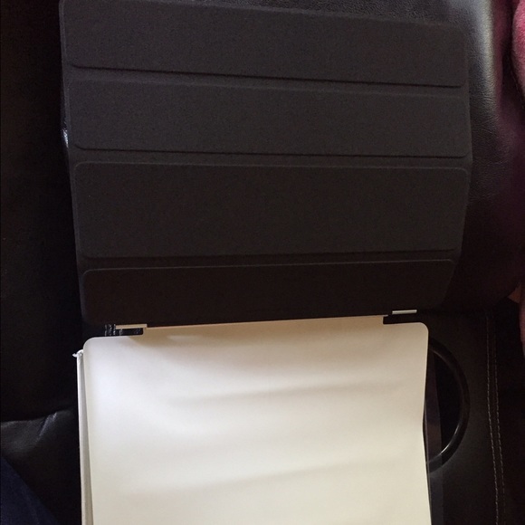 iPad Smart Case - Picture 3 of 3