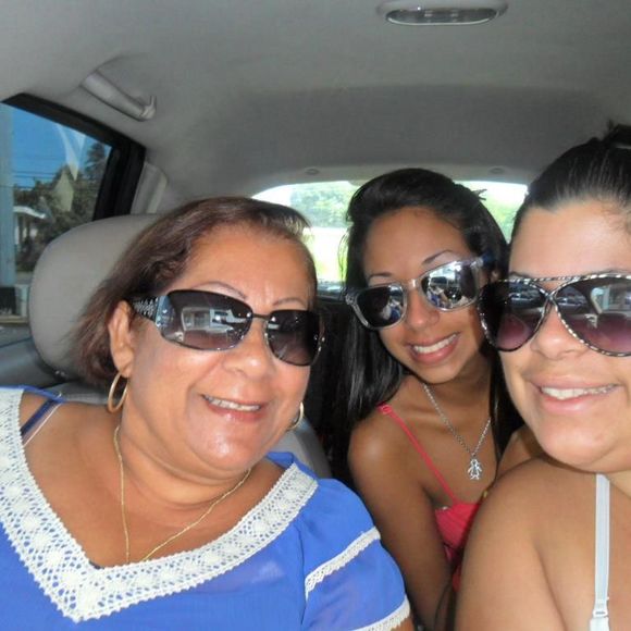 Meet your Posher, Nelly