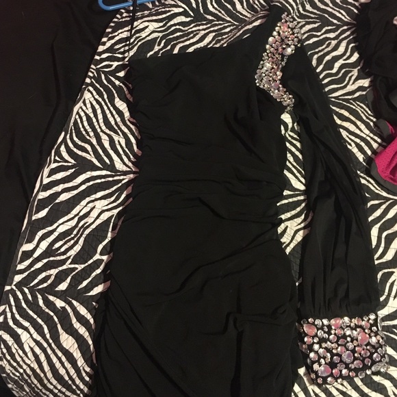 Black one sleeve dress