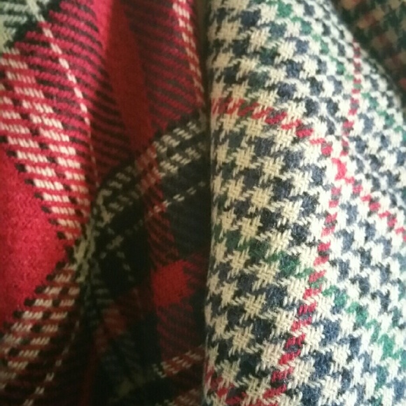 Large scarf - Picture 3 of 3