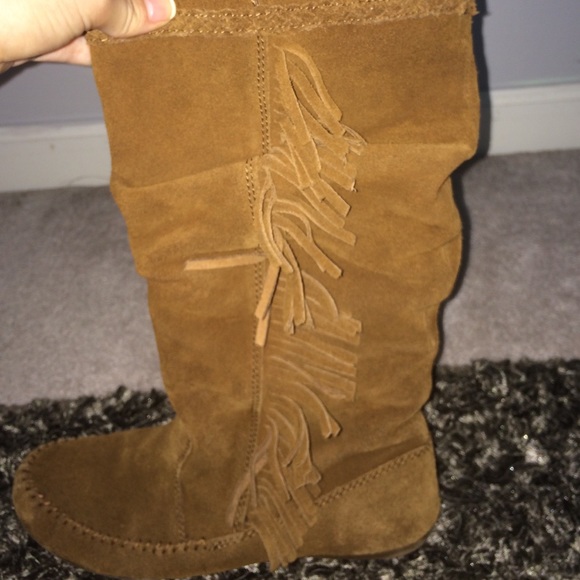 Minnetonka fringe boots !