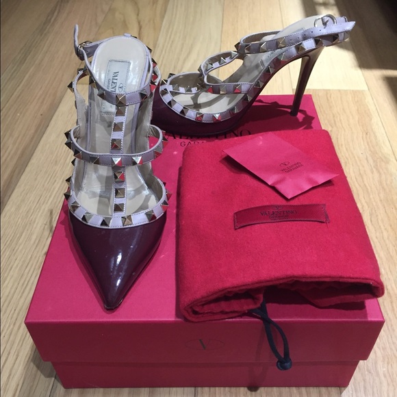 Valentino Rockstud Pumps