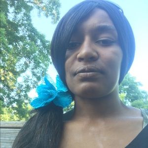 Meet your Posher, Leetta