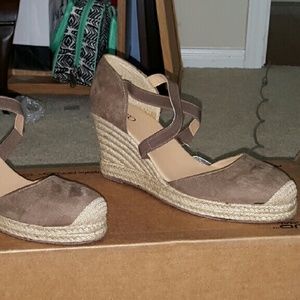 Cato Wedges