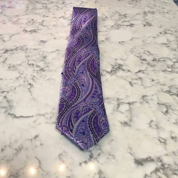 Saks Fifth Avenue Tie