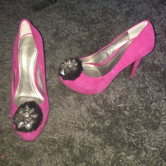 BCBG pumps