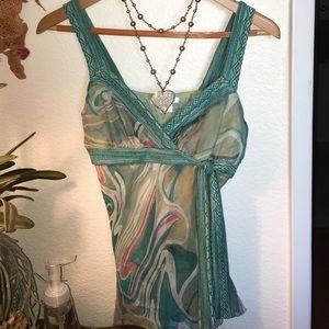 Beautiful 100 % silk Anna Paul top