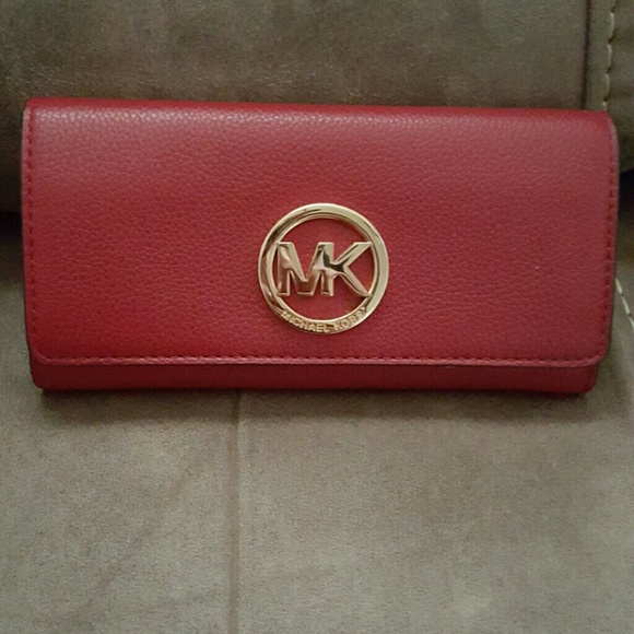 Michael kors lipstick red wallet