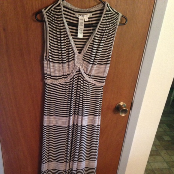 ***** SOLD *******Super Comfy Long summer dress