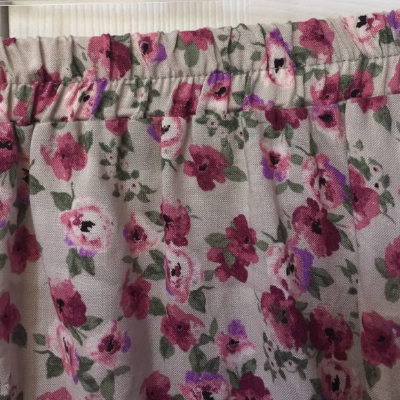 Floral skirt - Picture 2 of 4