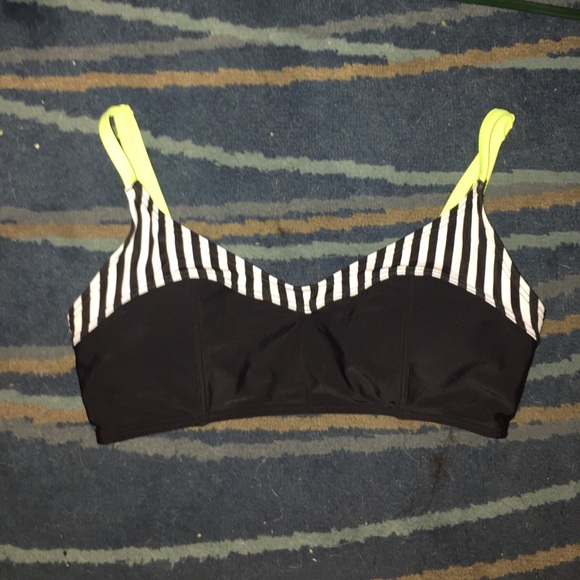 Old Navy Bikini Top!!
