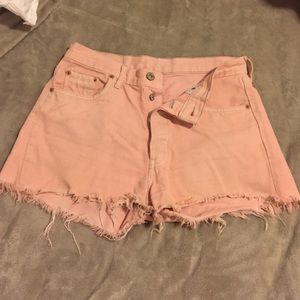 Limited addition Levi cutoffs in peach