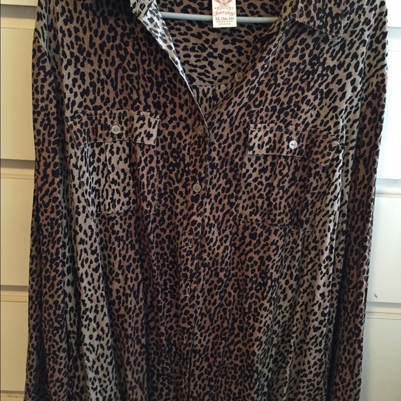 Chetah print button down top