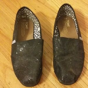 Sequined black toms