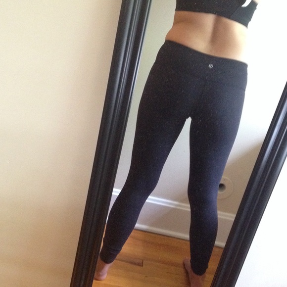 LuLu Lemon Black Winder Under Size 6