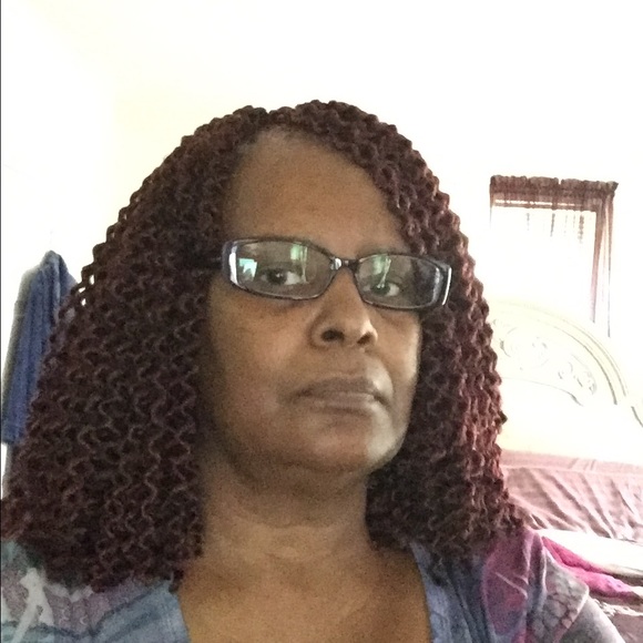 Meet your Posher, Sheila - Picture 1 of 1