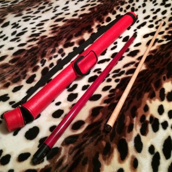 Competition / Action Accessories - 58" red Pool Stick with ostrich leather like case