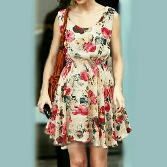 Chiffon Beige Floral Mini Dress - Picture 3 of 3