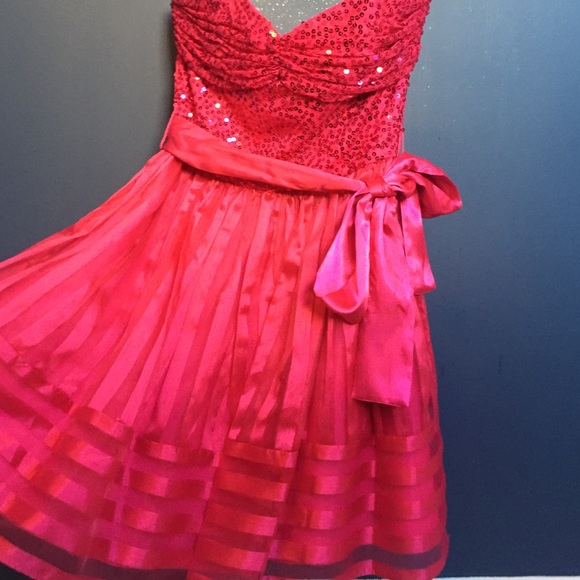 Betsey Johnson Evening Cocktail Dress - Size 4 - Picture 1 of 4
