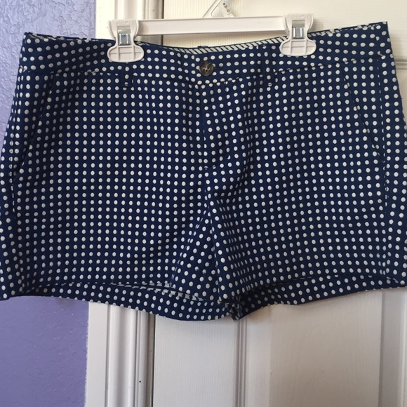 Polkadot shorts