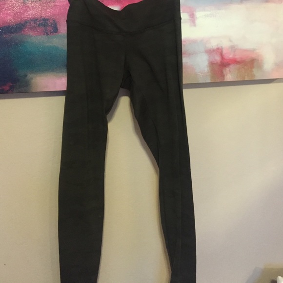 lululemon Wunder Unders. Camo print