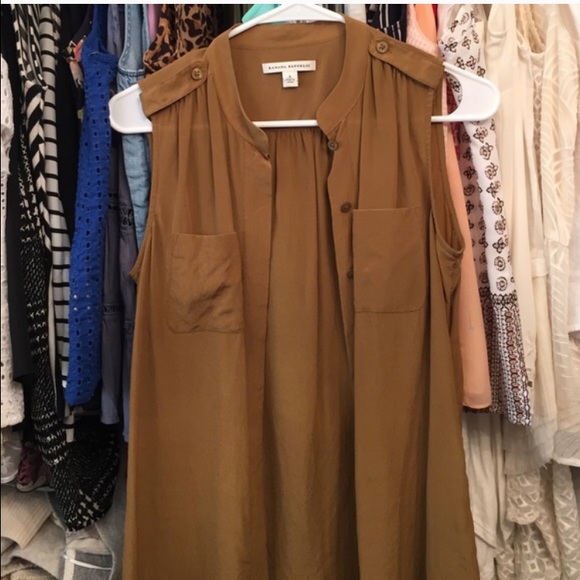 Banana Republic Tops - Banana republic sleeveless top