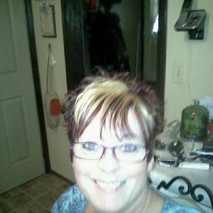 Meet your Posher, Deborah