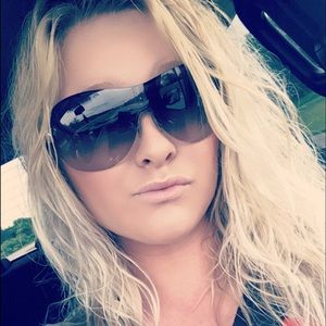 Meet your Posher, Kristina