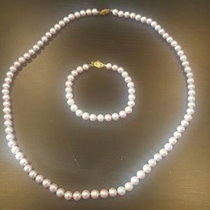 Authentic Lavender Pearl Necklace and Bracelet Set