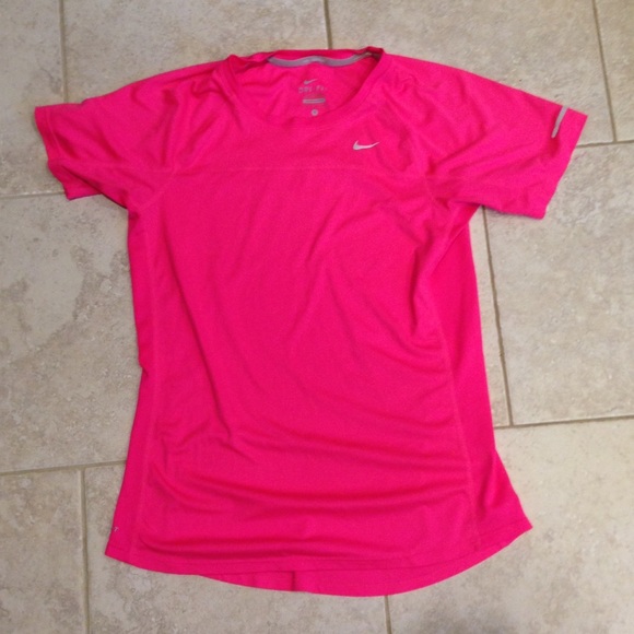 Nike Dri Fit Women's T-Shirt Small