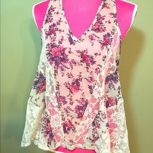 Sheer Flowy Loose Floral & Lace Top S
