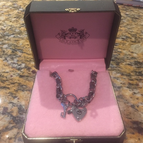 Juicy couture dog tag style necklace