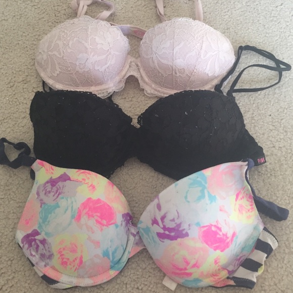 (3) 34A VS PINK bras bundle😊👙